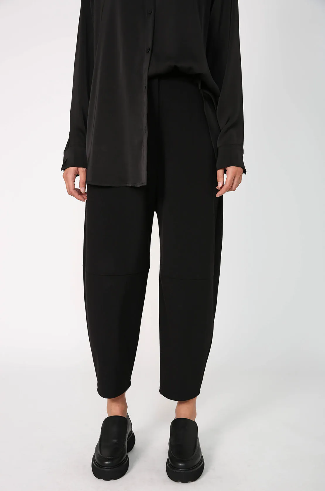 ahead tailored pant / black