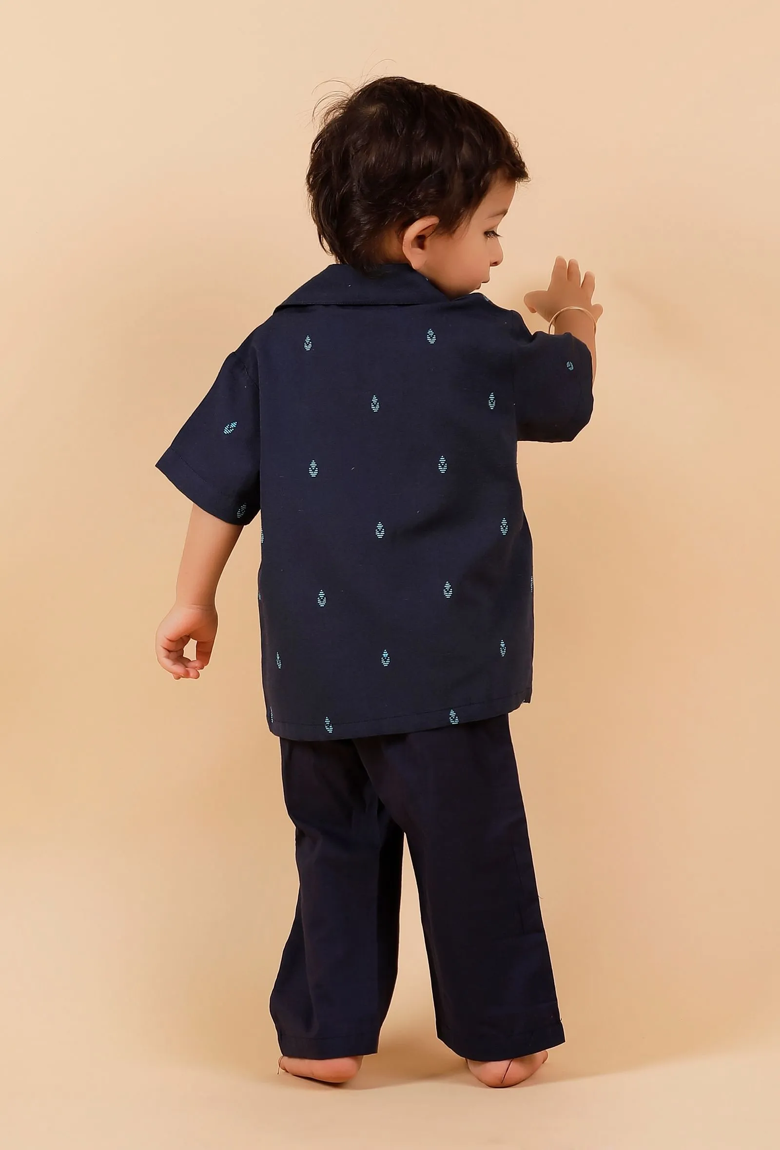 Set Of 2:Oxford Blue Cotton Shirt With Oxford Blue Woven Buti Pant